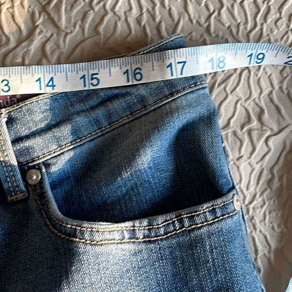 Gloria Vanderbilt Womens Amanda Jeans Denim Stretch Medium Wash Size 16 Short - Picture 9 of 11